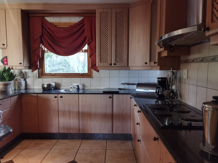 3 Bedroom Property for Sale in Kosmos Ridge North West
